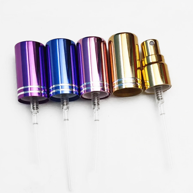 Hva er unikt med utformingen av 13/410 standardgrensesnittet?